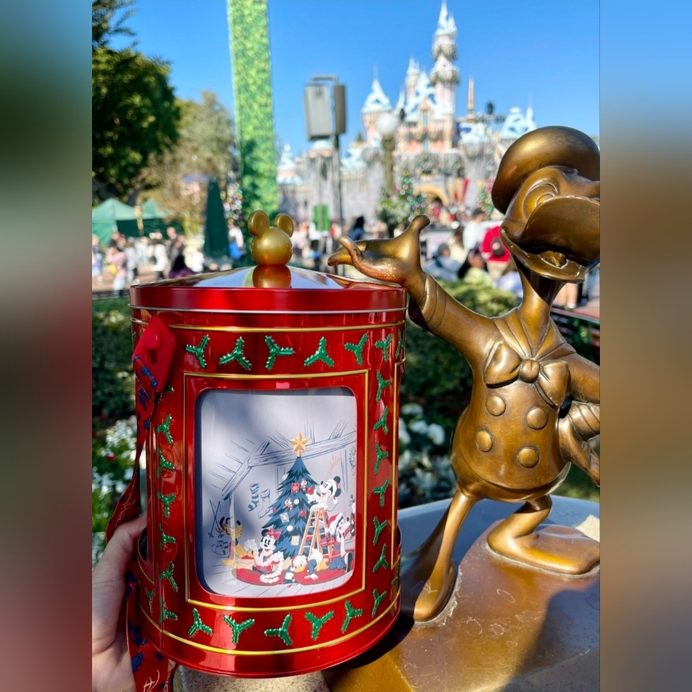 2022 limited edition Disneyland popcorn bucket